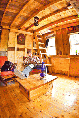 Deek's Vermont Cabin has a 10' x 10' footprint.