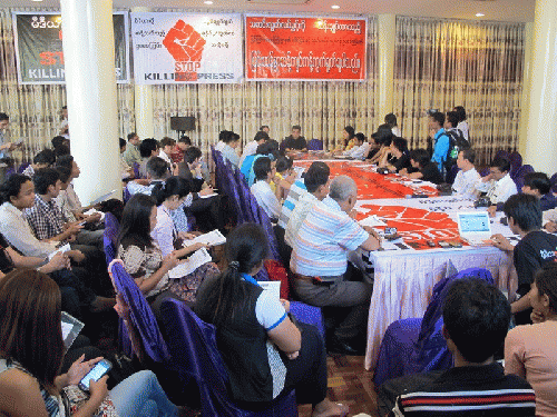 Several journalists along with the Committee For Freedom of Press (Myanmar) gathered at a media workshop at the Yuzana Garden Hotel in Yangon on 12 March calling the government to revoke the draft Printing and Publishing Bill.{Photo: Committee For Freedom, From ImagesAttr