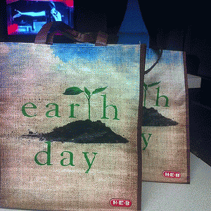 Free Earth Day recycled bags from HEB.