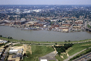 Washington Navy Yard aerial view 1985, From ImagesAttr