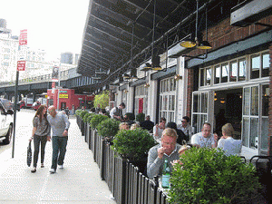 Outdoor cafe, NYC