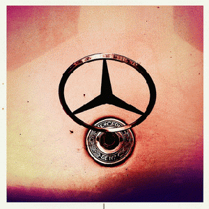 mercedes Hood ornament, From ImagesAttr