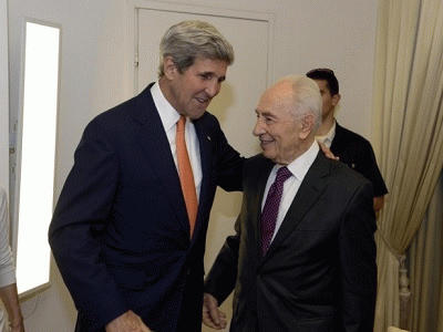 US Secretary of State John Kerry (L) meets with Israel's President Shimon Peres in Tel Aviv on July 23, 2014