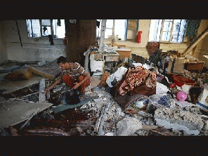 Gaza: Deaths at Jebalya school after Israeli strike, From ImagesAttr