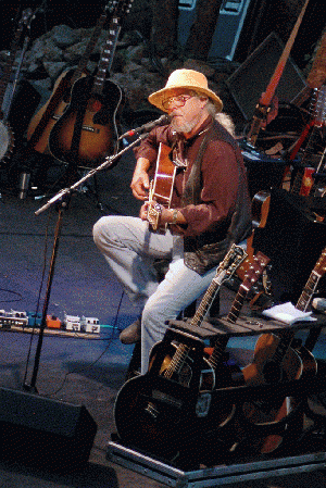 Arlo Guthrie Minnesota Zoo Amphitheatre in 2005, From ImagesAttr