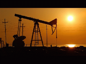 OPEC vs Russia vs N.America. Global oil prices fluctuated following a statement from the Saudi Arabian oil minister.