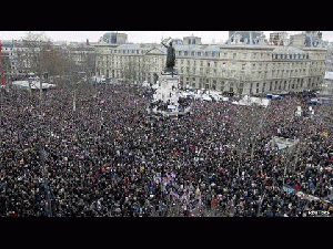 Huge crowd Gathers for Unity March In Paris