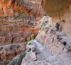 Grand Canyon National Park: North Kaibab Trail in Redwall