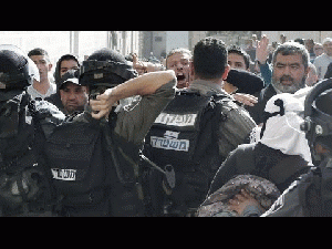 Israeli police storm Al Aqsa mosque, From ImagesAttr