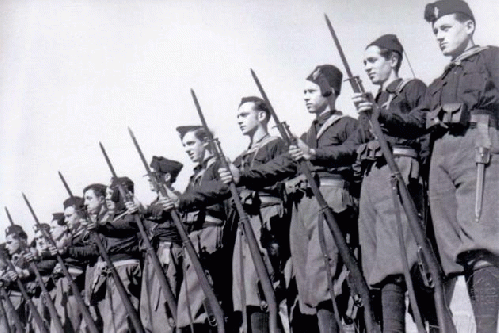 Camicie Nere at attention (1936).