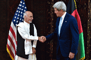 US Secretary of State John  Kerry with Afghan Presient Ashraf Ghani Ahmadzai