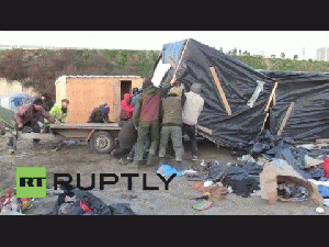 France: Calais 'Jungle' camp clean-up continues as refugees prepare to relocate Refugees and migrants packed up their belongings at the refugee camp in Calais on Friday as French authorities prepared to relocate them to new containers ..., From YouTubeVideos