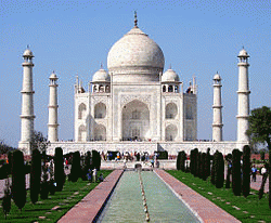 The Taj Mahal, From ImagesAttr