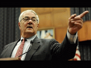 Barney Frank Tries To Kneecap Bernie Sanders, From YouTubeVideos