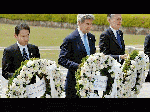 John Kerry visits Hiroshima