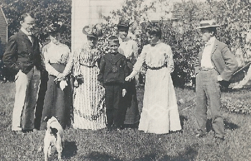The Henshaw siblings, with the matriarch and grand matriarch of the family. From the left, G. Herbert Henshaw, Sarah Henshaw Childs, Cornelia Middagh Henshaw, George Henshaw Childs, Sarah Middagh Gracie, Cornelia Gracie Henshaw, and Walter Percival Hensha The Henshaw siblings, with the matriarch and grand matriarch of the family. From the left, G. Herbert Henshaw, Sarah Henshaw Childs, Cornelia Middagh Henshaw, George Henshaw Childs, Sarah Middagh Gracie, Cornelia Gracie Henshaw, and Walter Percival Hensha