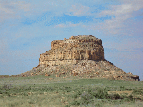 Fajada Butte, Chaco Canyon, New Mexico, contains an astronomical device called the 'Sun Dagger'.