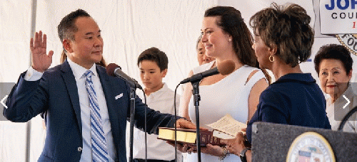 Lee is sworn in to office, From Uploaded