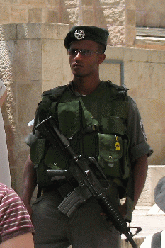 From live.staticflickr.com: Israeli Border Guard Police_2254c  