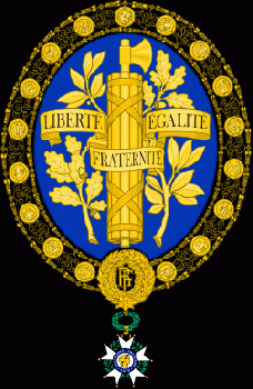 Middle coat of arms of the French Republic. I could not find an illustration of the Roman fasces as used by Mussolini, but here is one of how it was by the Republique Francaise(!), From WikimediaPhotos