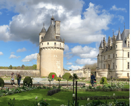 Beware the criminals. The Loire Valley and chateaus are quite beautiful, where my wife and our tour guide are shown in this photo. However, the crimes against tourists are disgraceful., From Uploaded